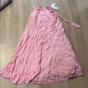 New! American Eagle Outfitters Light Pink Dress, never worn. Has pockets